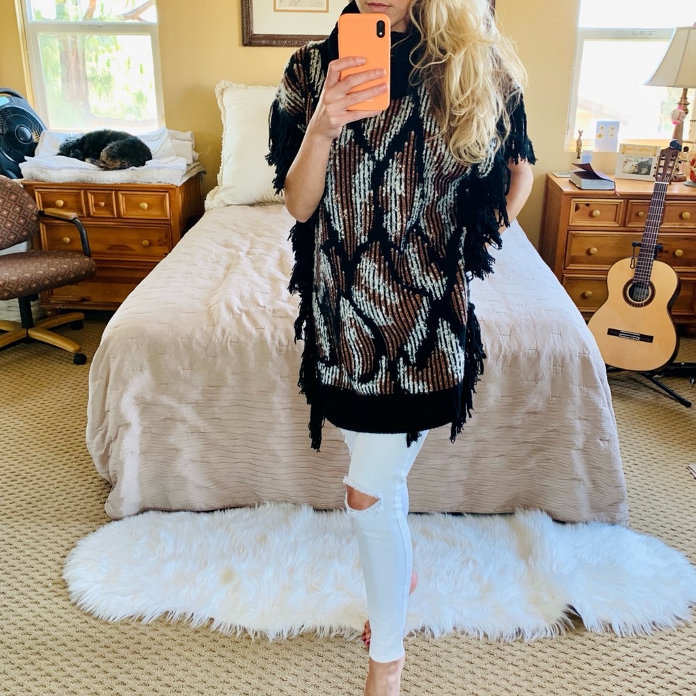 BCBGMAXAZRIA Cozy Alpaca Fringe Turtleneck Poncho
